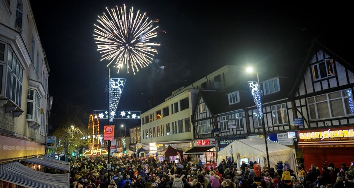 Thousands light up Orpington for Christmas